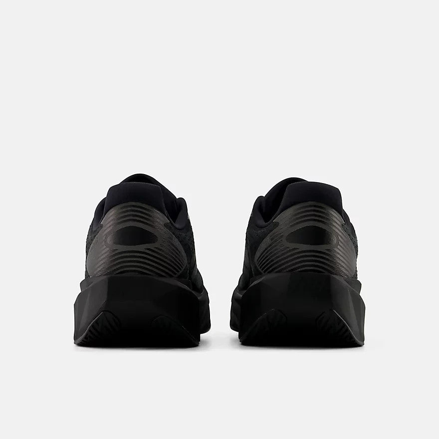 MFCX4WK New Balance FuelCell Rebel V5 "Black" (Men's)