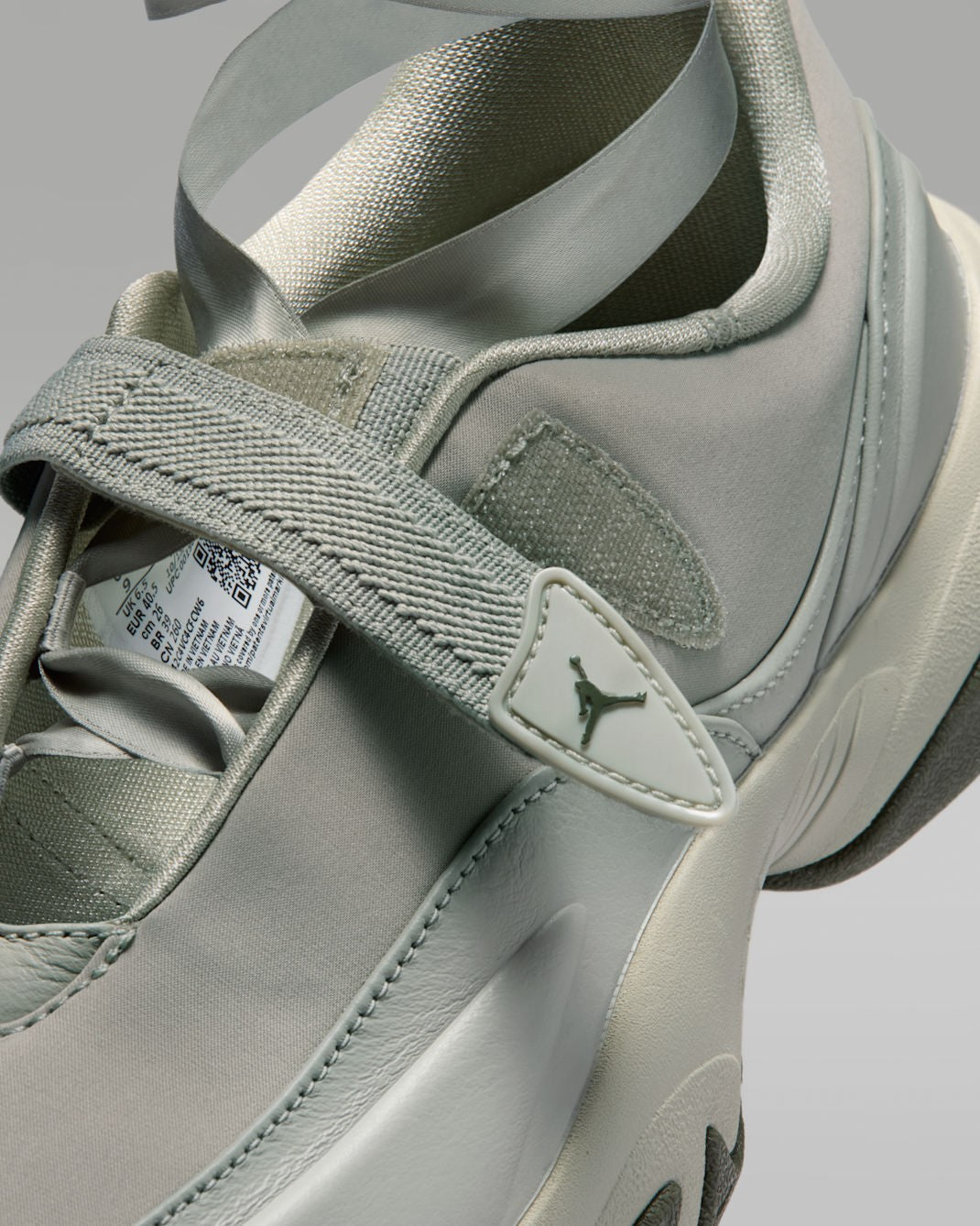 IV5281-304 Nike Women's Jordan Pointe Spruce FogCargo Khaki (Women's)