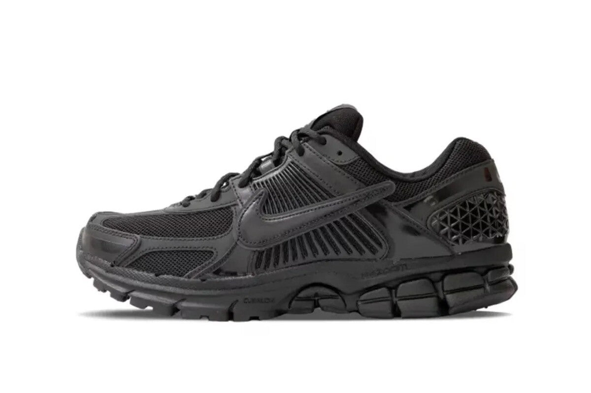 FZ3313-001 Dover Street Market (DSM) Nike Zoom Vomero 5 Black (Men's)