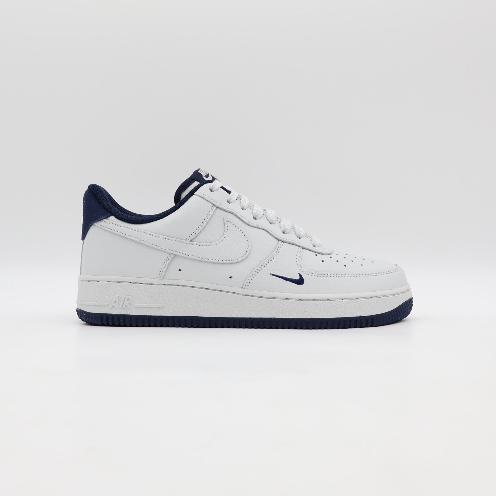 HM9483-001 Nike Air Force 1 Low '07 LV8 White Navy (Men's)