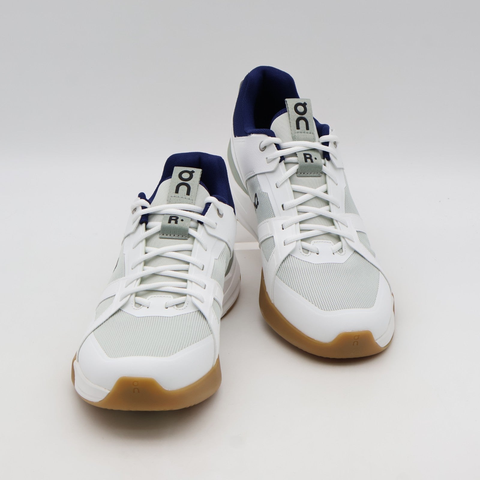 3MD30034768 On The Roger Clubhouse Pro White/Iceberg (Men's)