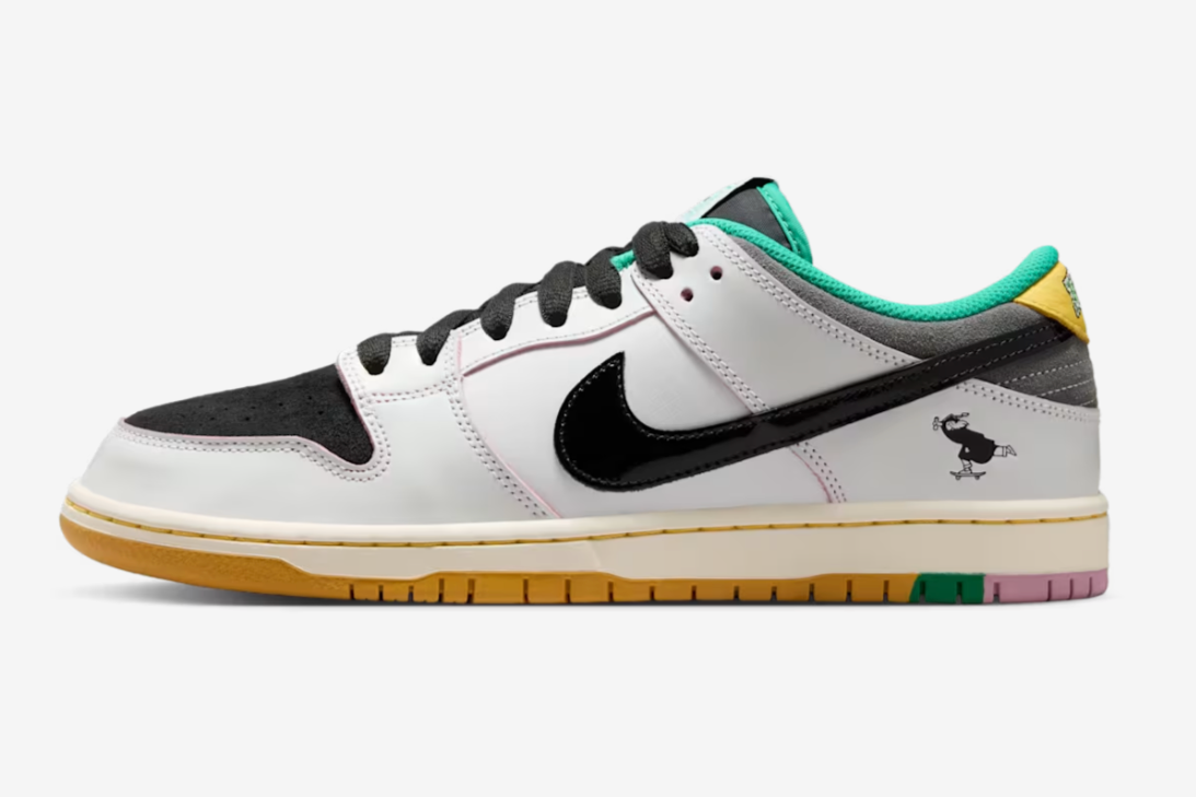 HJ4132-100 CSEF Nike SB Dunk Low Pro QS White and Black (Men's)