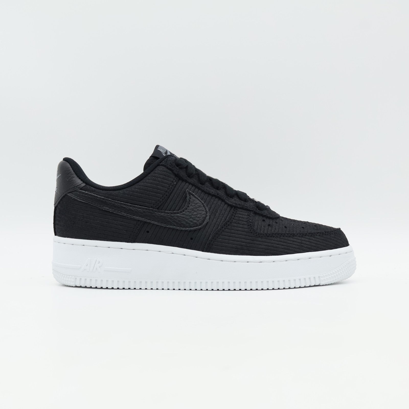 IM6533-002 Nike Air Force 1 Low Black White (Women's)