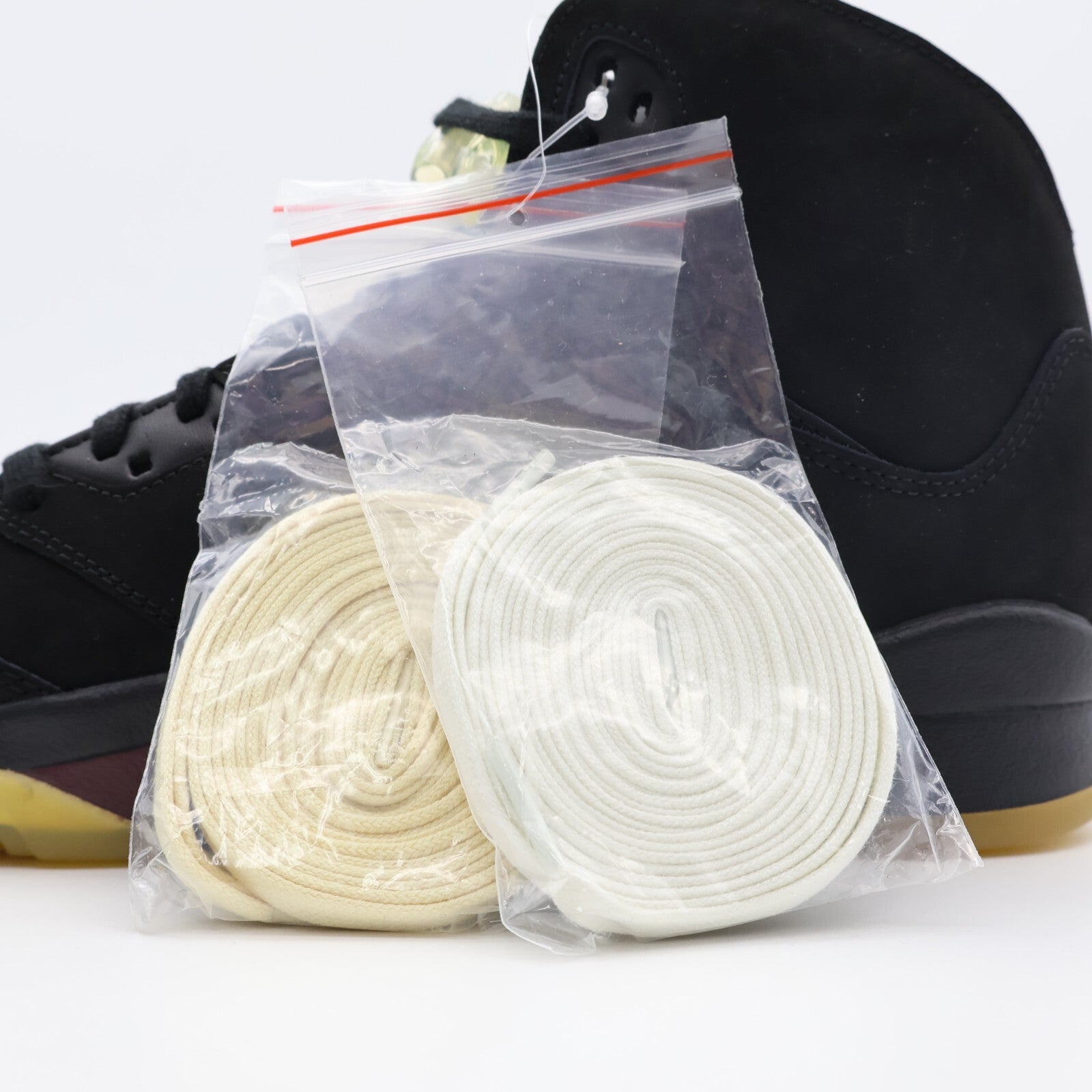 FD1330-001 A Ma ManiÃ©re Nike Air Jordan 5 Retro SP Black (Men's)