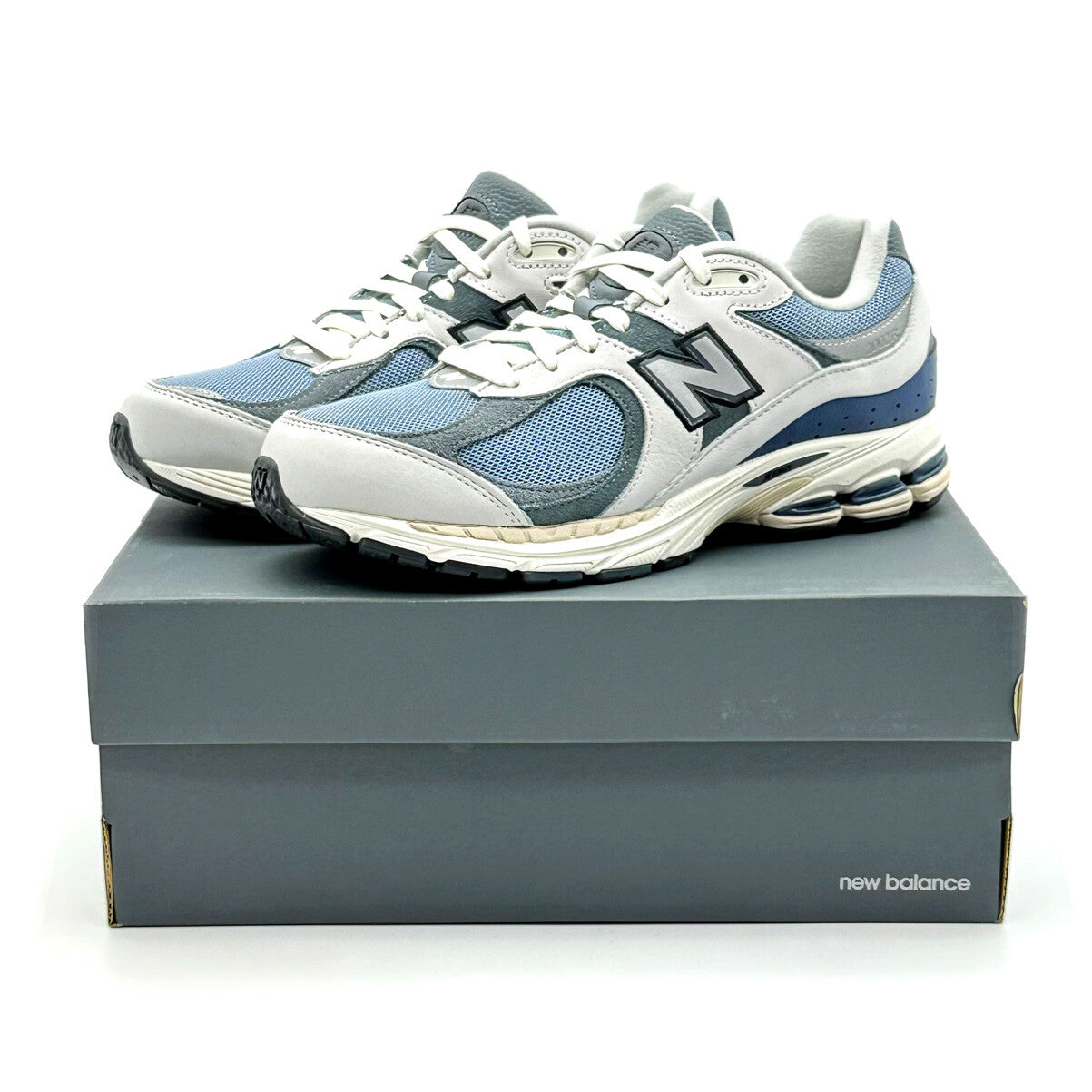 M2002RAN atmos Ã New Balance 2002R Cybernetics Blue