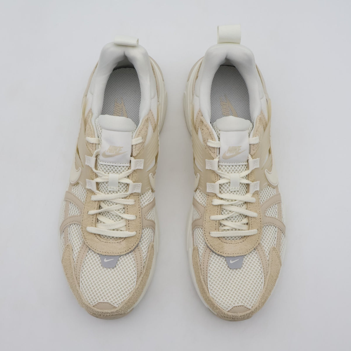 HV3917-133 Nike V2K Run Sail Sanddrift Phantom (Women's)