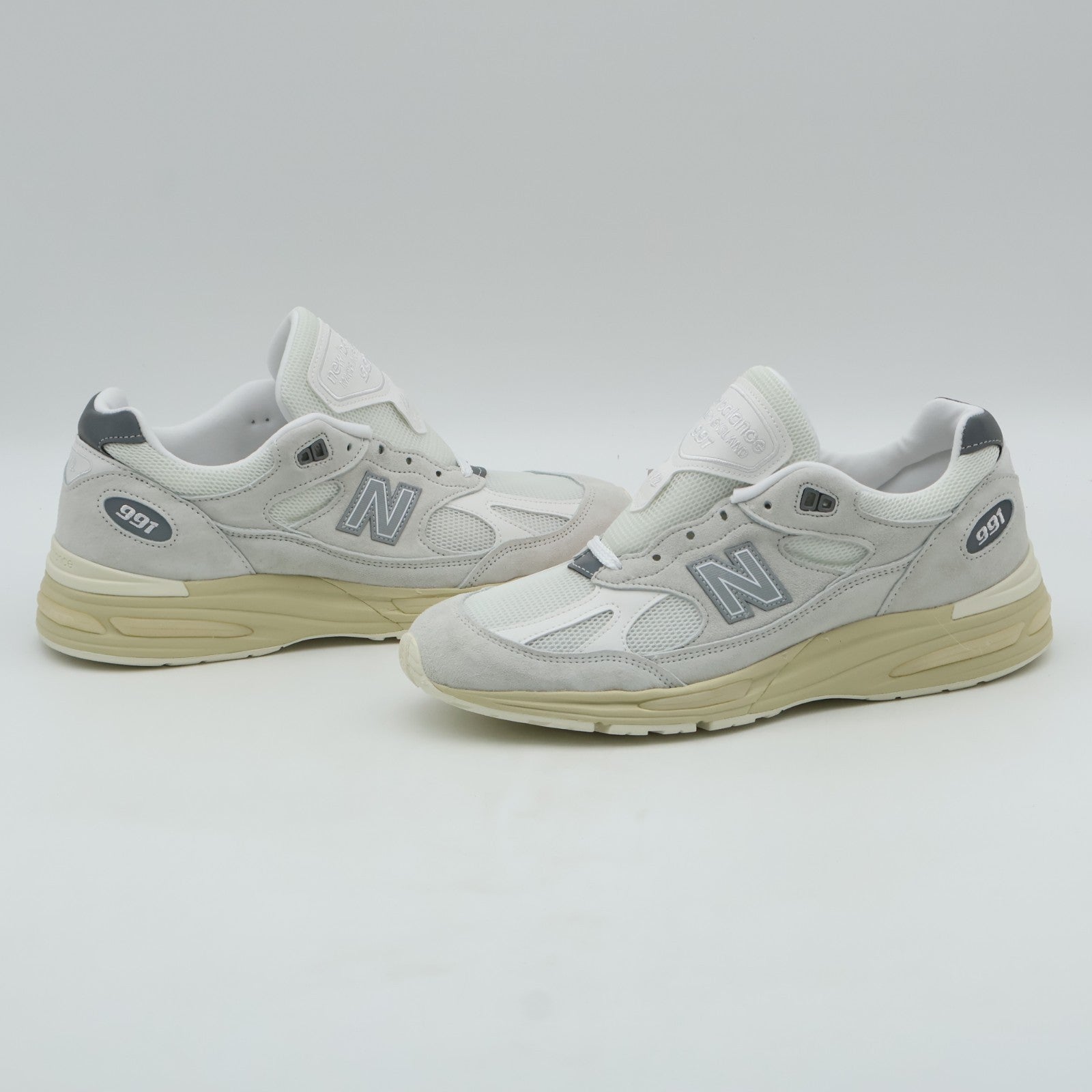U991OW2 New Balance 991V2 Wind Chime (Men's)
