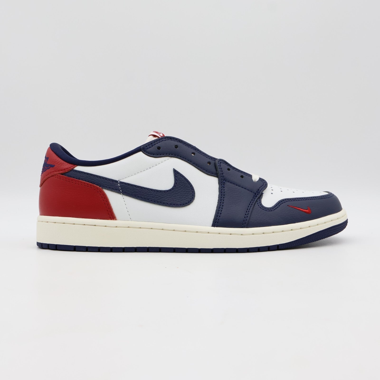 HQ2993-100 Nike Air Jordan 1 Retro Low OG Howard (Men's)
