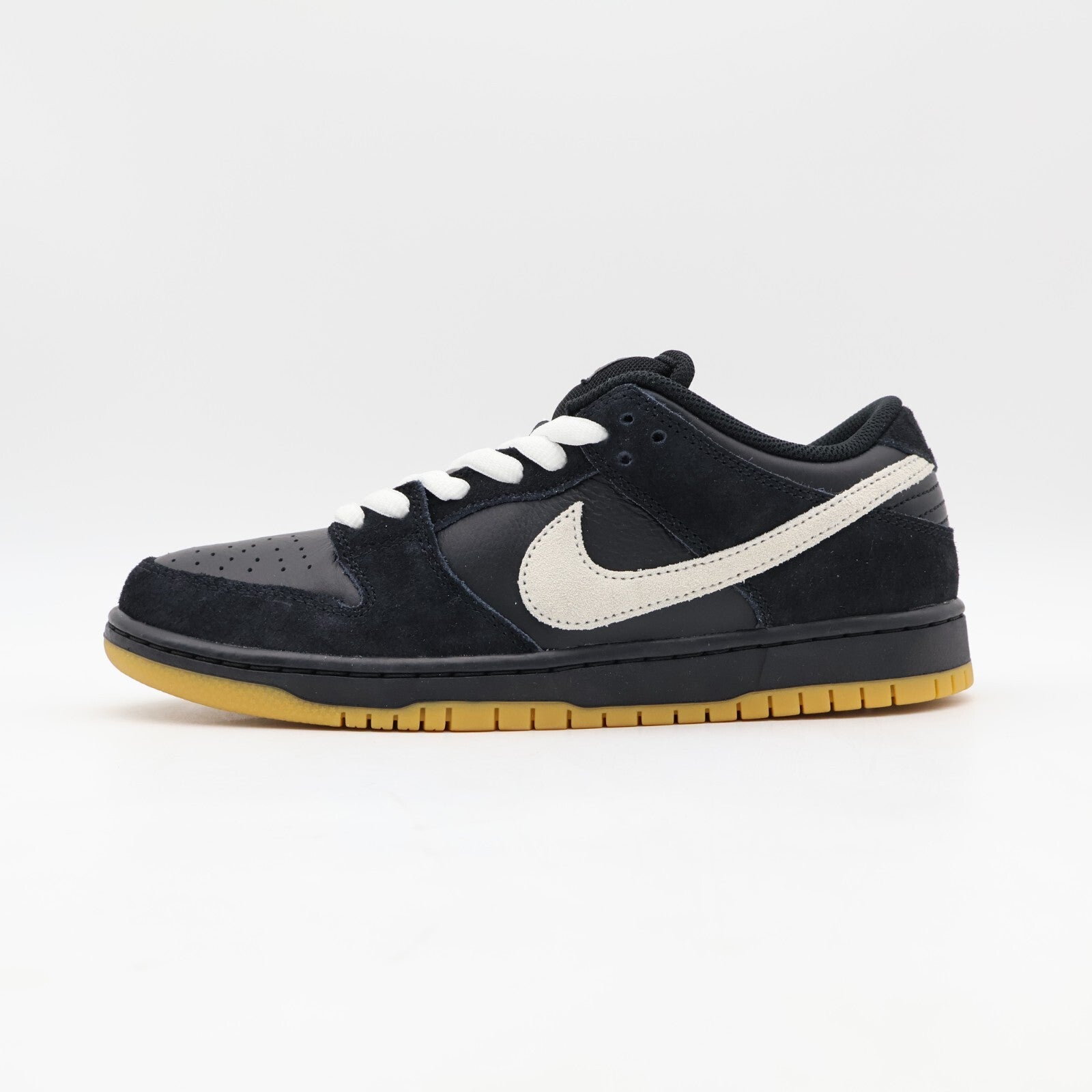 HF3704-003 Nike SB Dunk Low Pro Black White (Men's)