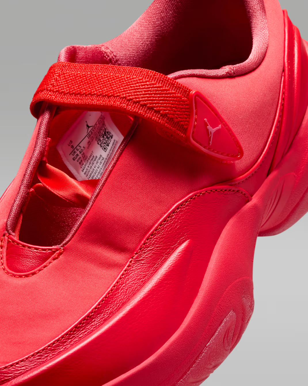 IB8597-600 Nike Jordan Pointe Chile Red (Women's)