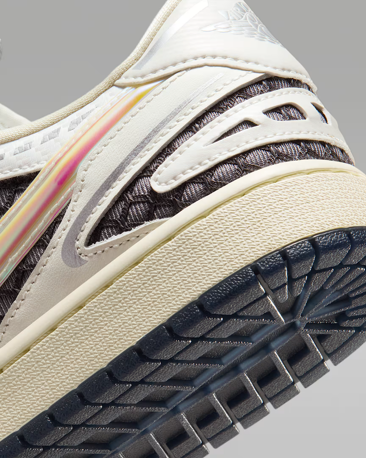 HQ2186-100 Air Jordan 1 Low Method of Make Sail Coconut Milk Anthraci (Women's)