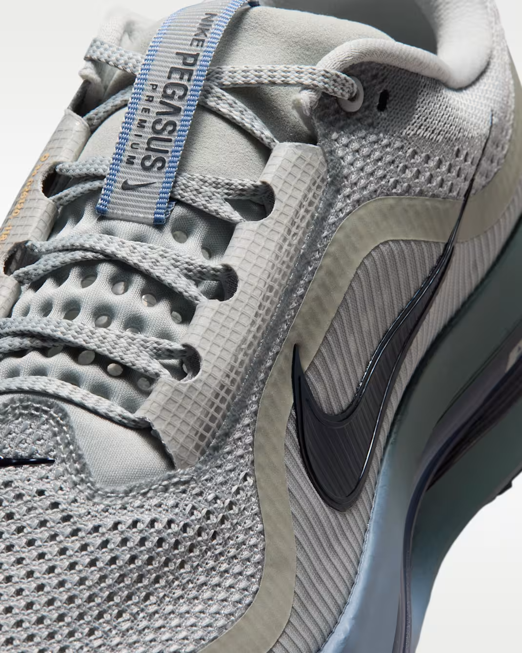 HQ2592-017 Nike Pegasus Premium "Grey Mist/Dark Obsidian" (Men's)