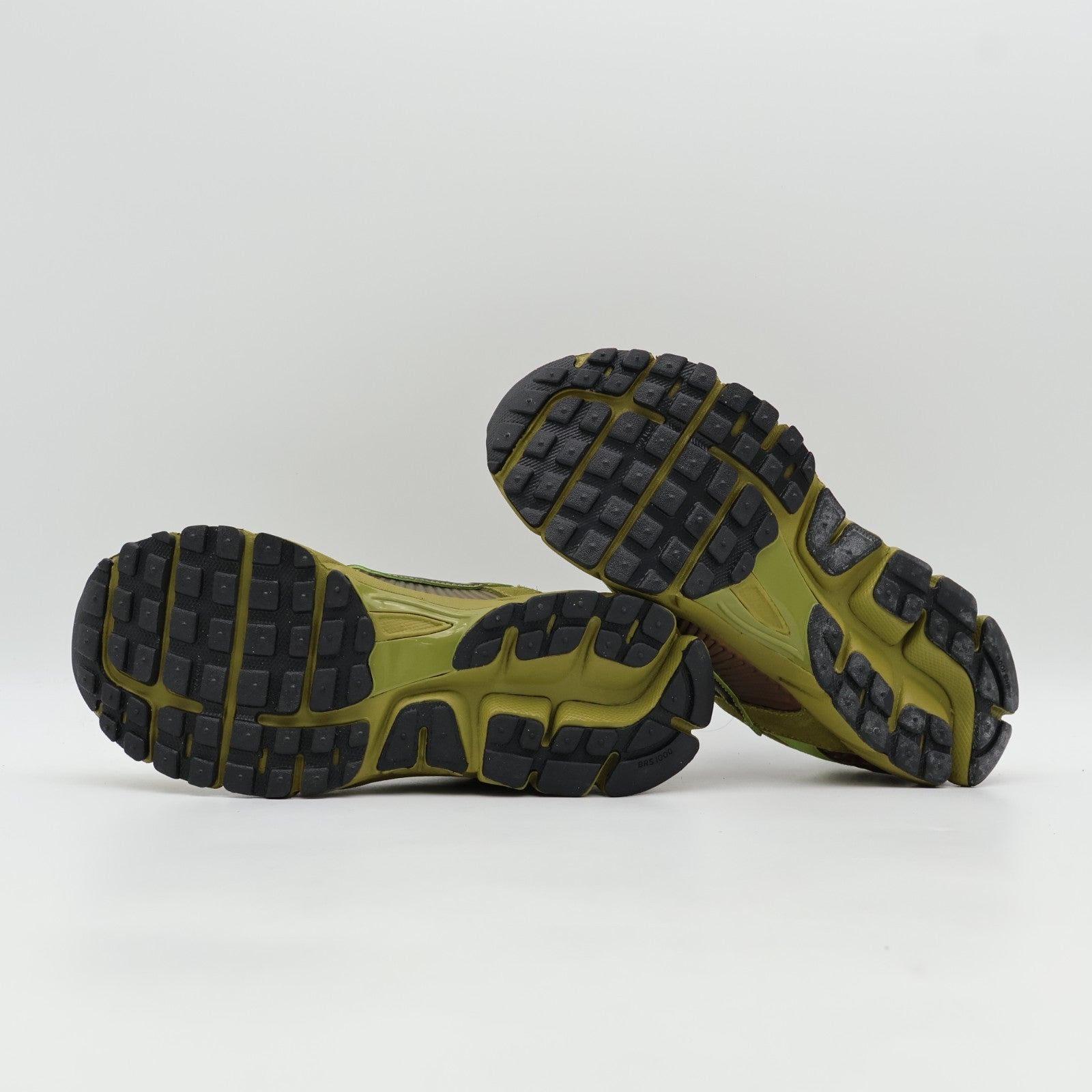 FJ1910-300 Nike Zoom Vomero 5 Pacific Moss (Men's)