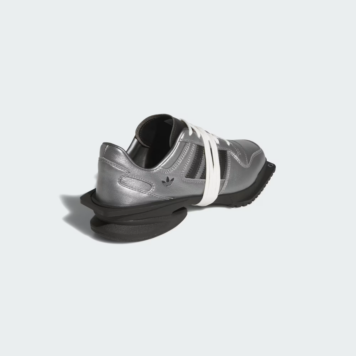 KK1596 adidas FORUM SQ "Metallic Silver/Core Black" (Women's)