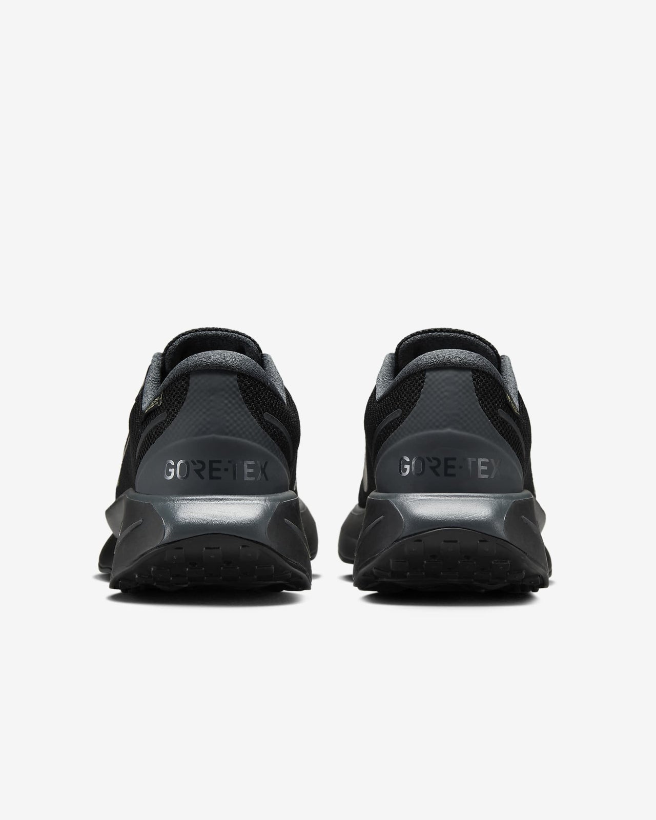 HM0355-001 Nike Motiva GORE-TEX Black Anthracite (Women's)