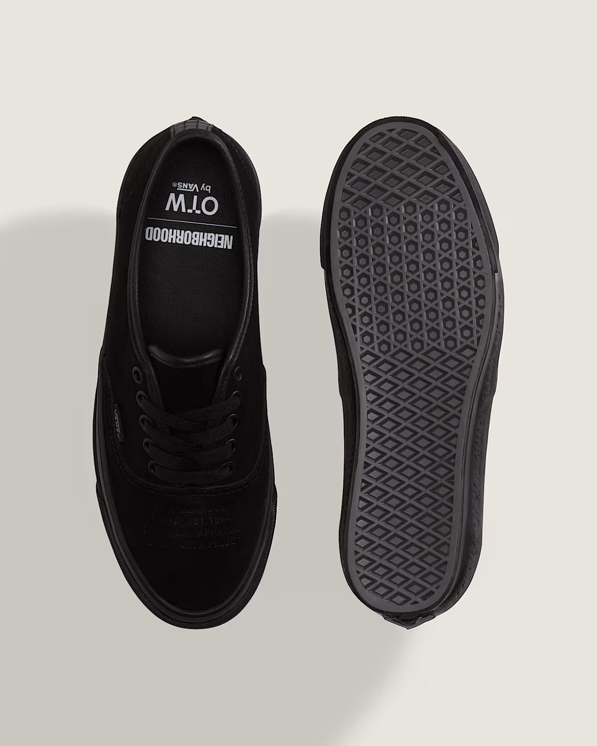 VN000XVJBLA NEIGHBORHOOD Ã OTW by Vans Authentic 44 "Black" (Men's)