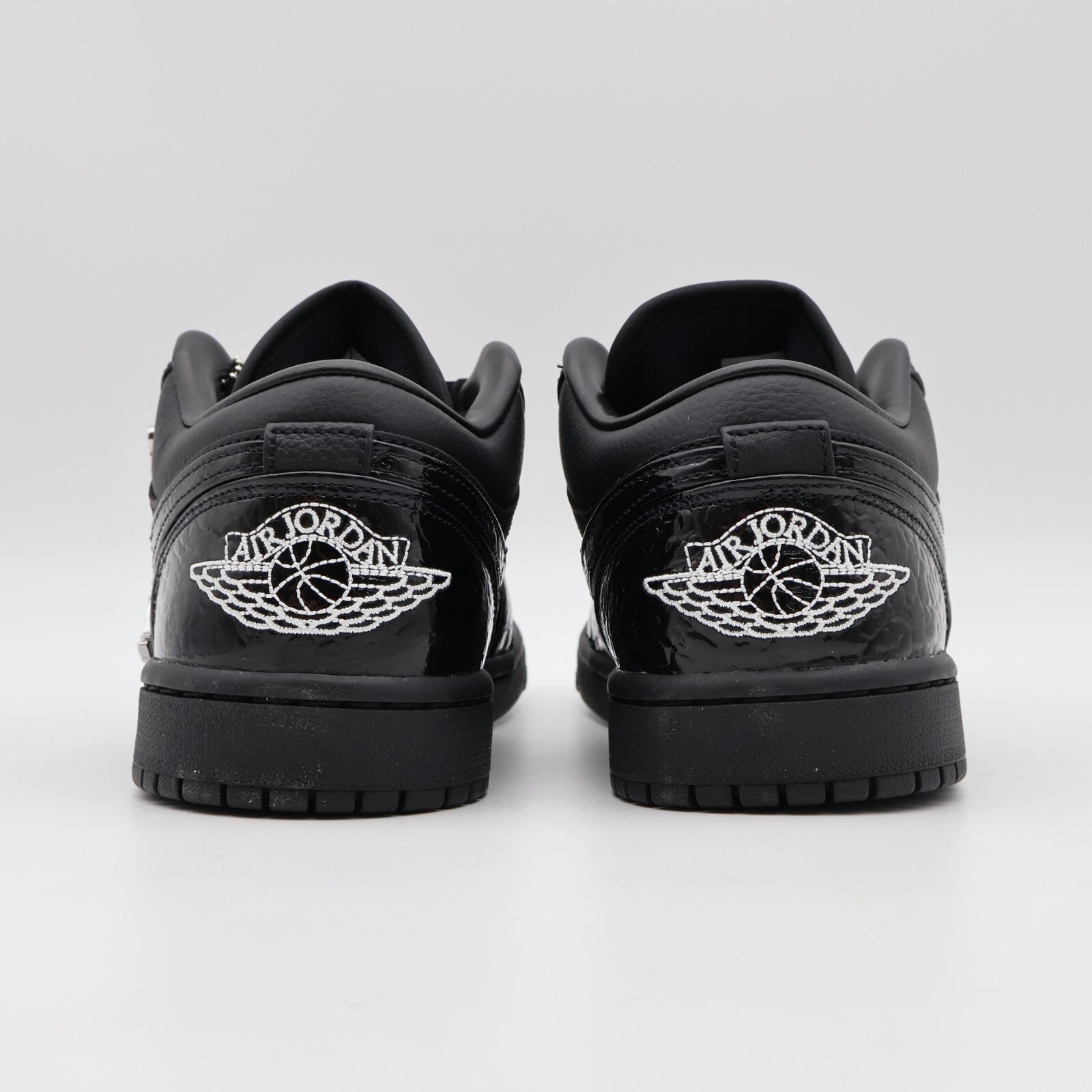 HJ7743-010 Nike WMNS Air Jordan 1 Low SE Black Croc (Women's)