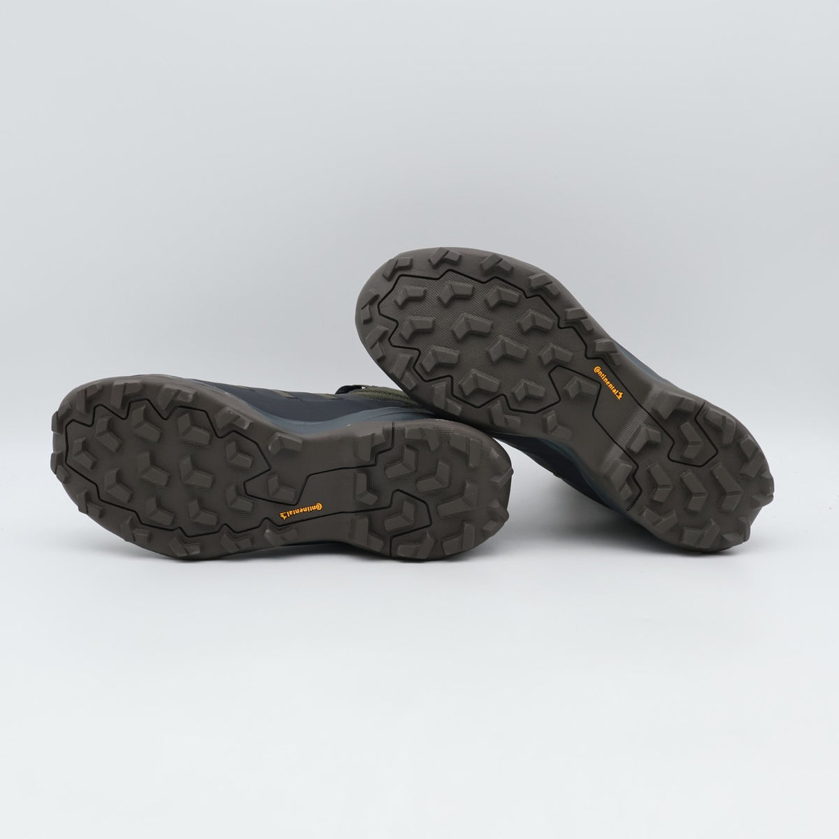 JR3980 adidas Terrex Skychaser AX5 Mid GORE-TEX Hiking (Men's)
