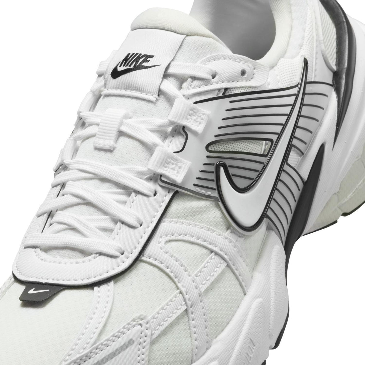 HF5342-100 NIKE V2K RUN WHITE WHITE-PLATINUM TINT-SUMMIT WHITE (Women's)