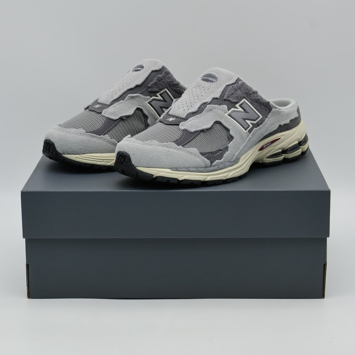 M2002NA New Balance 2002R Mule Protection Pack Rain Cloud (Men's)