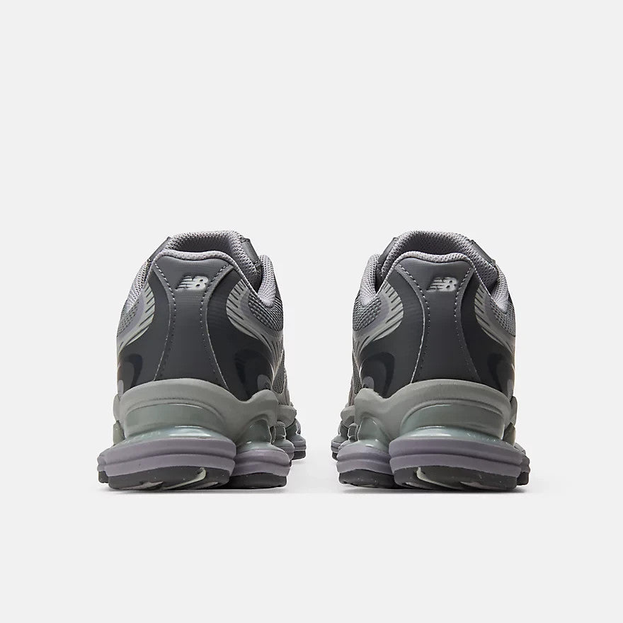 U20008LR New Balance 2000 Grey Days Truffle Salt/Castlerock (Men's)