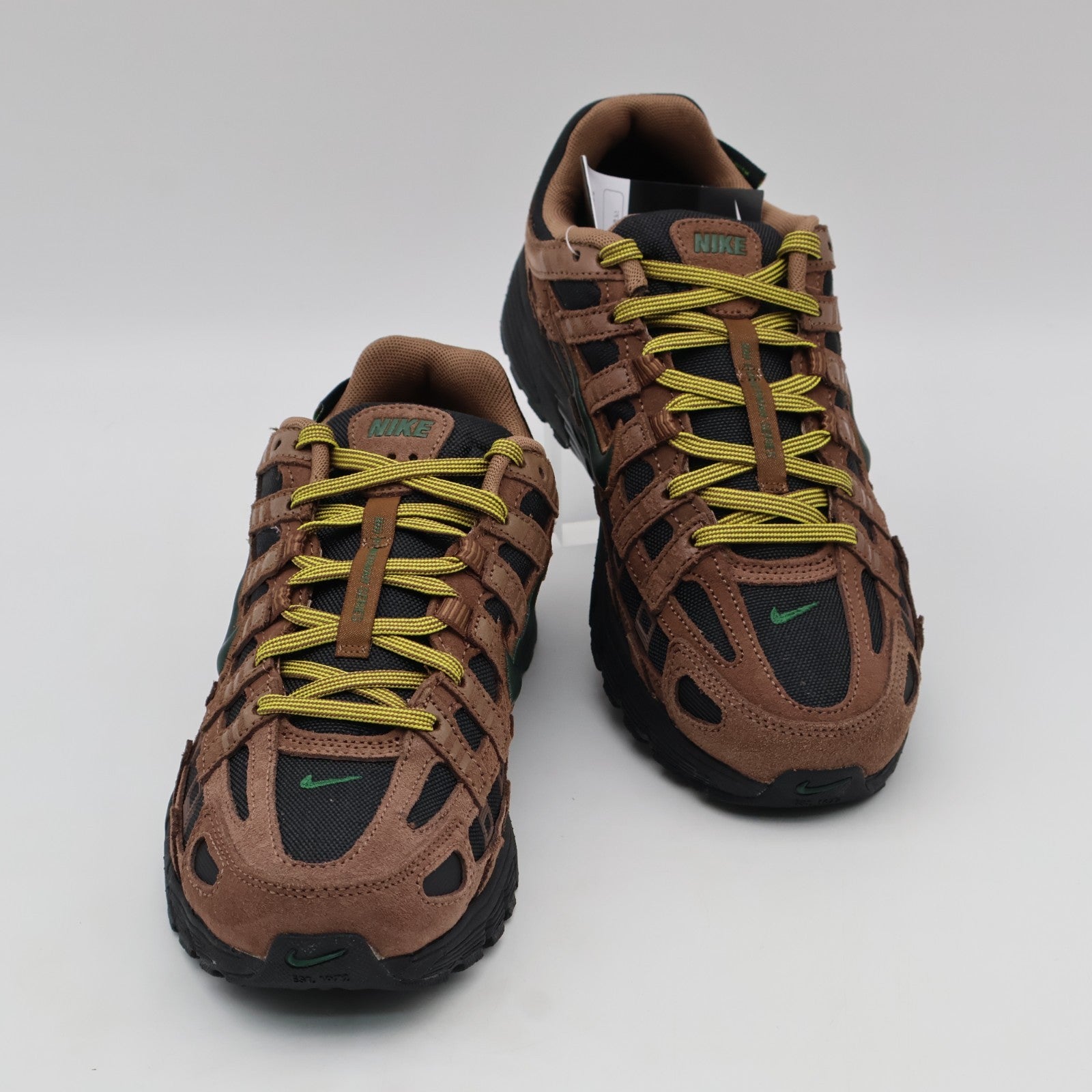 IH0946-200 Nike P-6000 Premium Cordura (Men's)