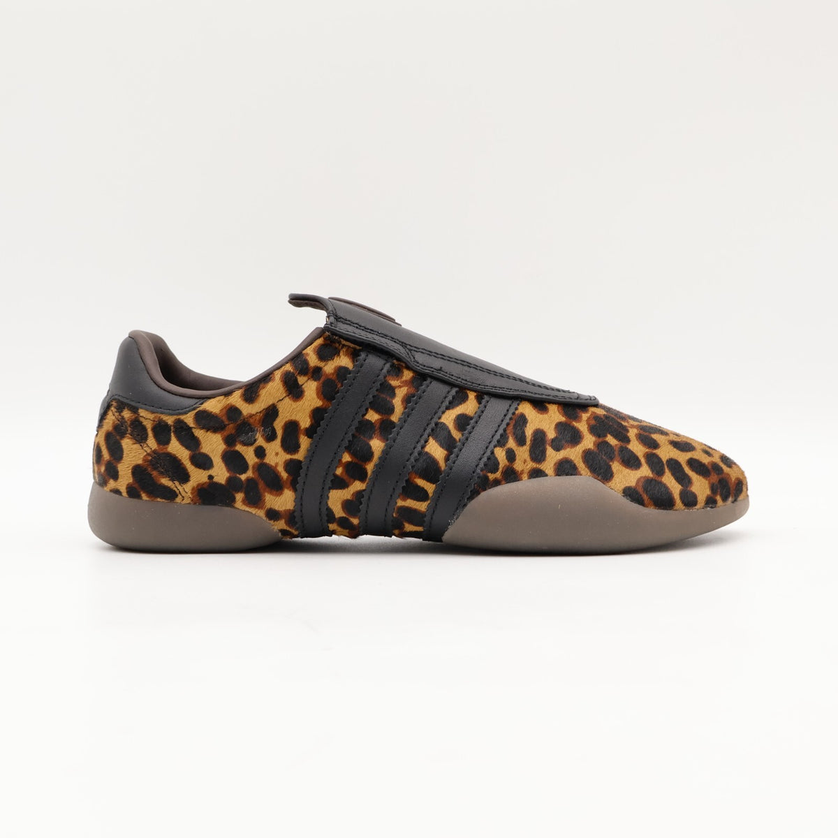 JS0298 adidas Taekwondo Mei Core Black Gum Five (Women's)