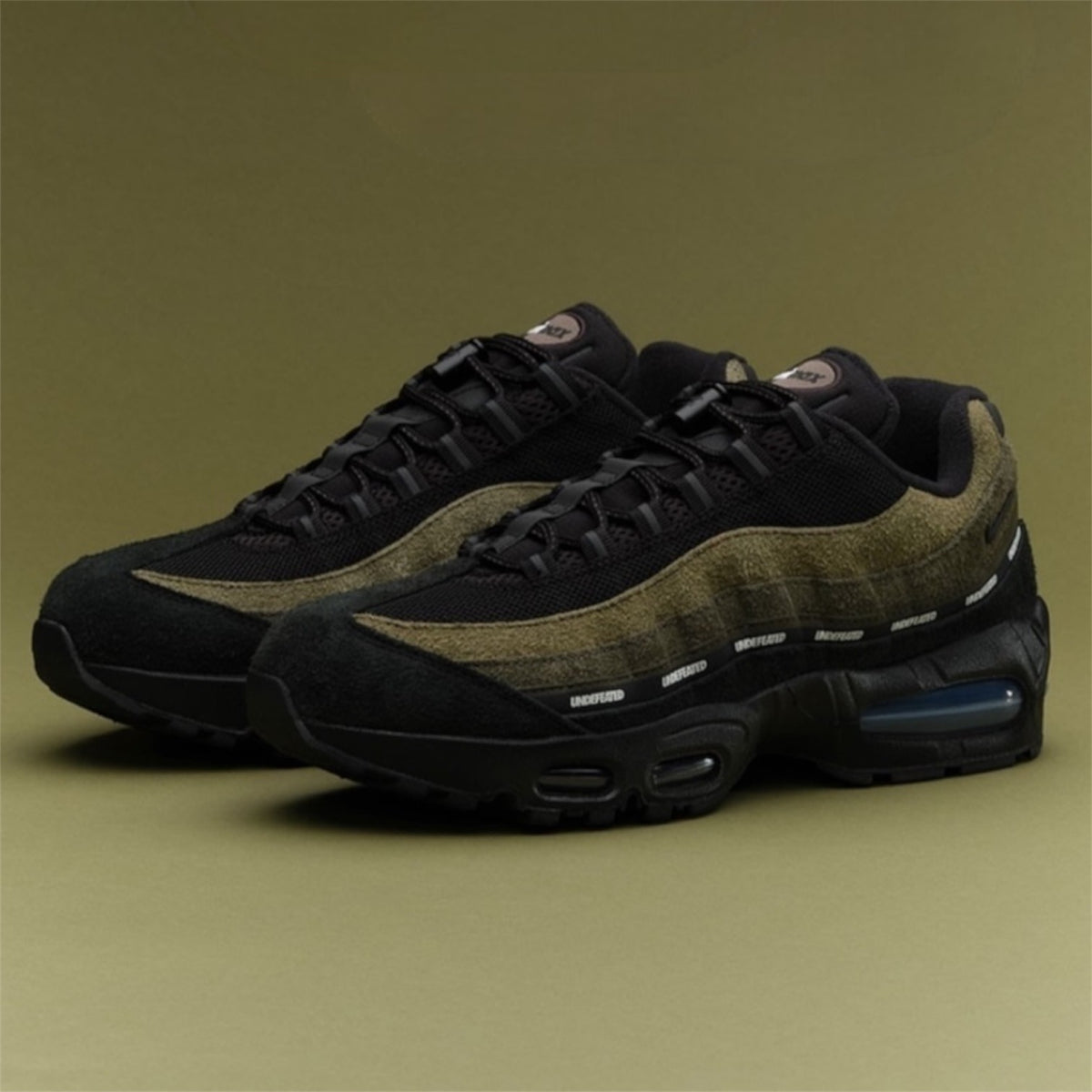 IB4523-200 UNDEFEATED Nike Air Max 95 Medium Olive (Serial Numbered) (Men's)