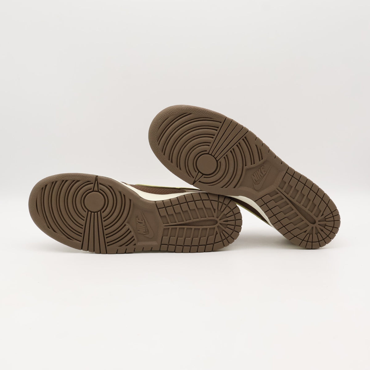 DH3061-200 Nike Dunk Low SP x Undefeated Brown Canteen Lemon Frost Palomino