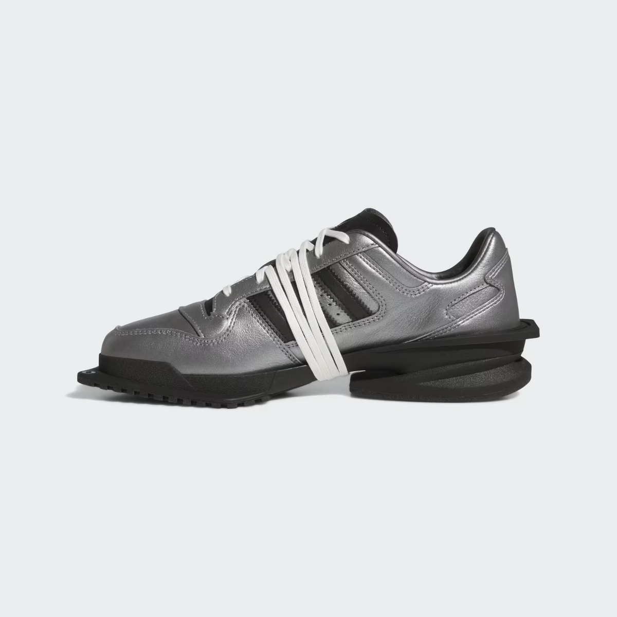 KK1596 adidas FORUM SQ "Metallic Silver/Core Black" (Women's)