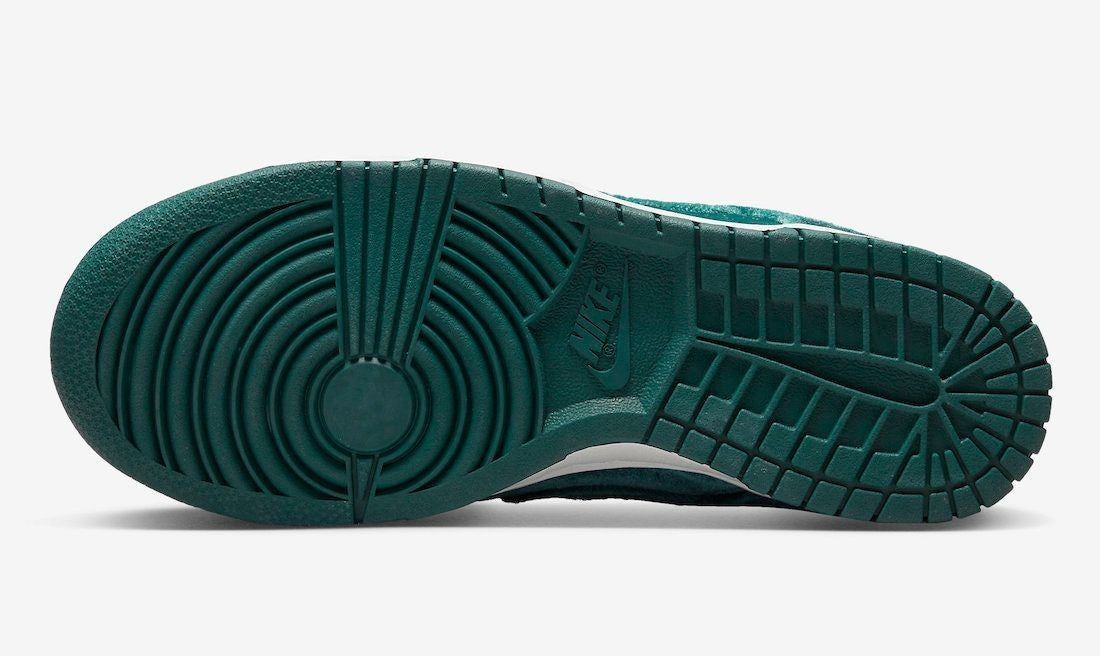 DZ5224-300 Nike Dunk Low "Atomic Teal" (Women's)