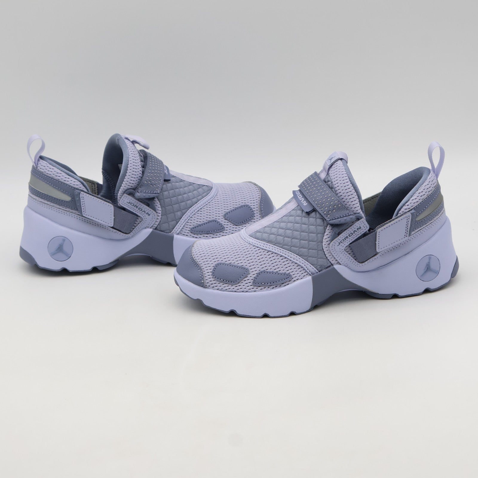 HQ2164-010 Nike Jordan Trunner LX Ghost Reflective Silver Ashen Slate (Women's)
