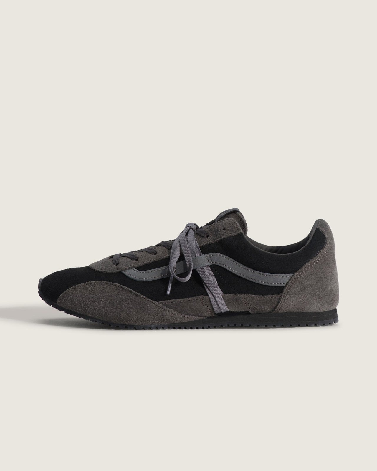 VN000EHNGAP Vans Premium Super LowPro Trainer "Black/Dark Grey" (Men's)