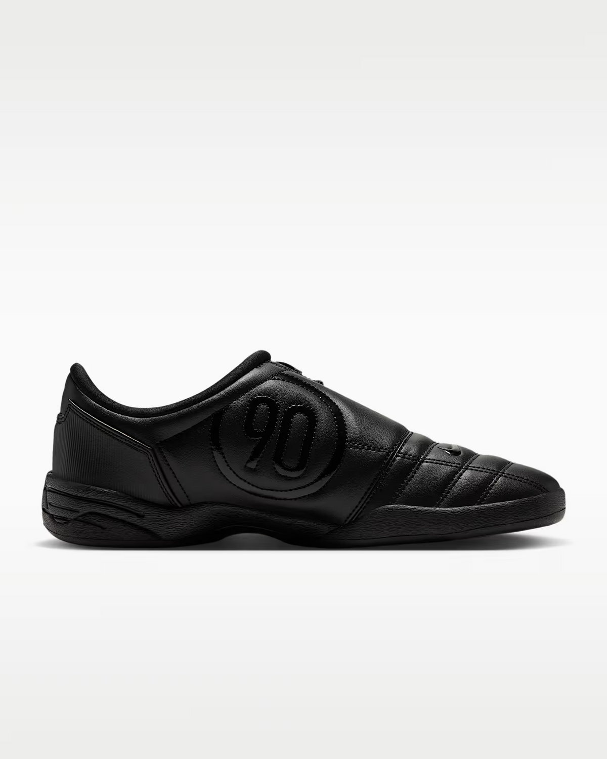 IO2387-005 Nike Total 90 3 "Triple Black" (Women's)