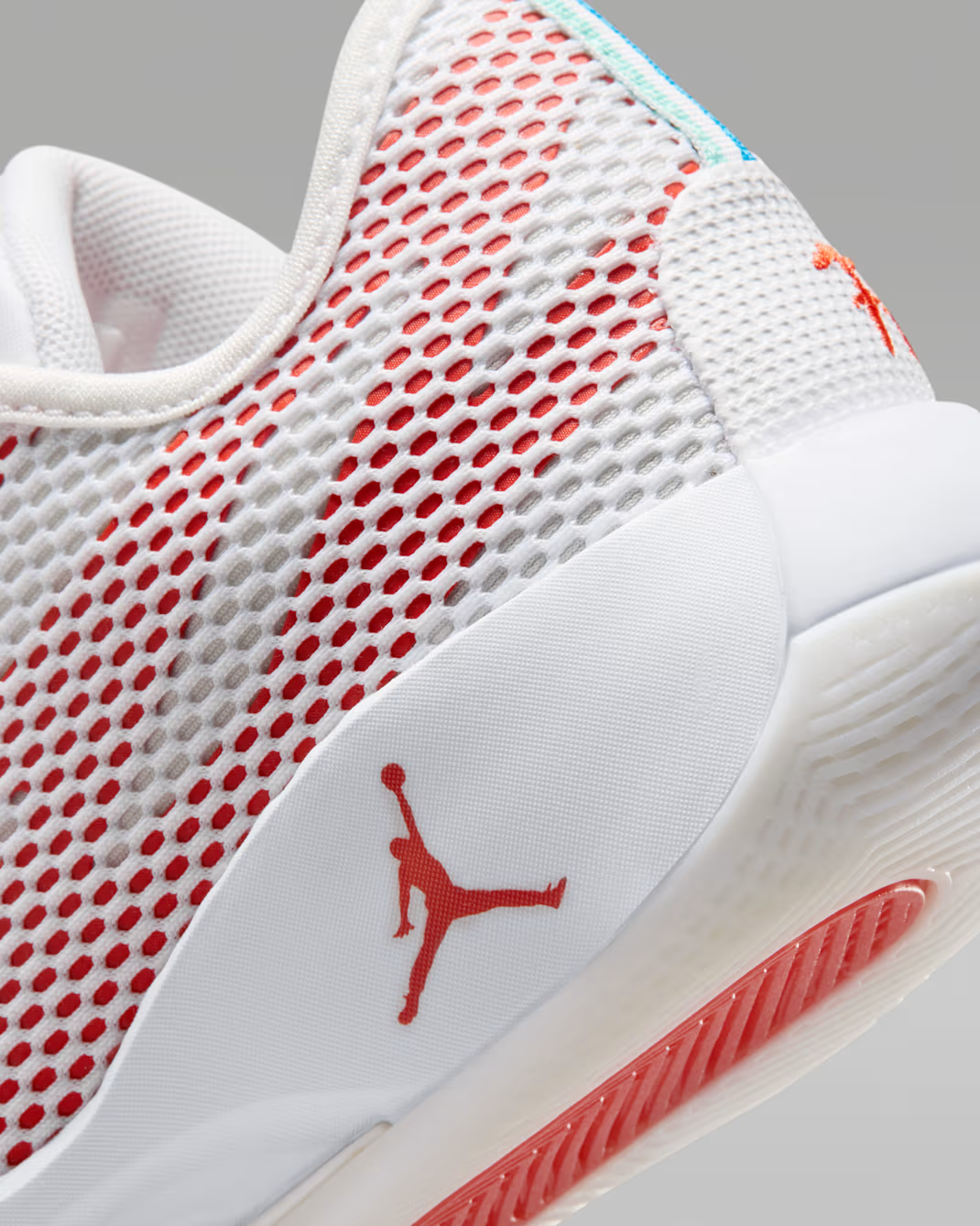 IH0573-103 Nike GS Jordan Luka 77 "Ghost" (Kids)