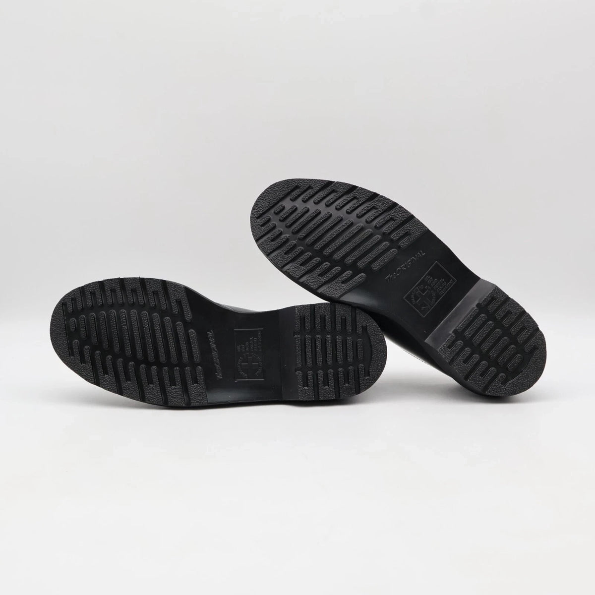 32126040 Supreme Dr.Martens 1461 3 Eye Shoe Black