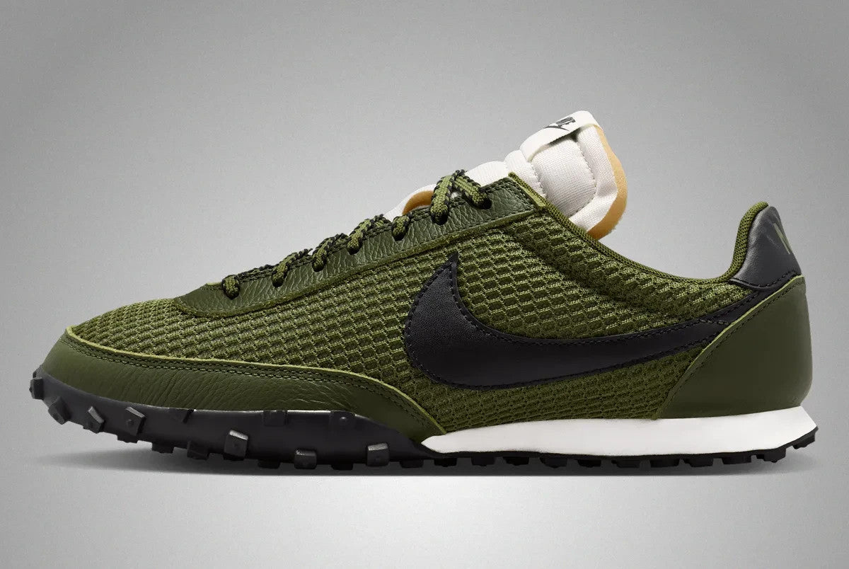 IM8673-301 Nike Waffle Racer SE "Legion Green/Sail" (Men's)