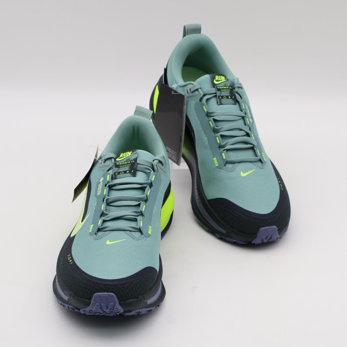 HQ7001-300 Nike Vomero 18 GORE-TEX Seaweed Cannon Volt Barely Volt (Men's)