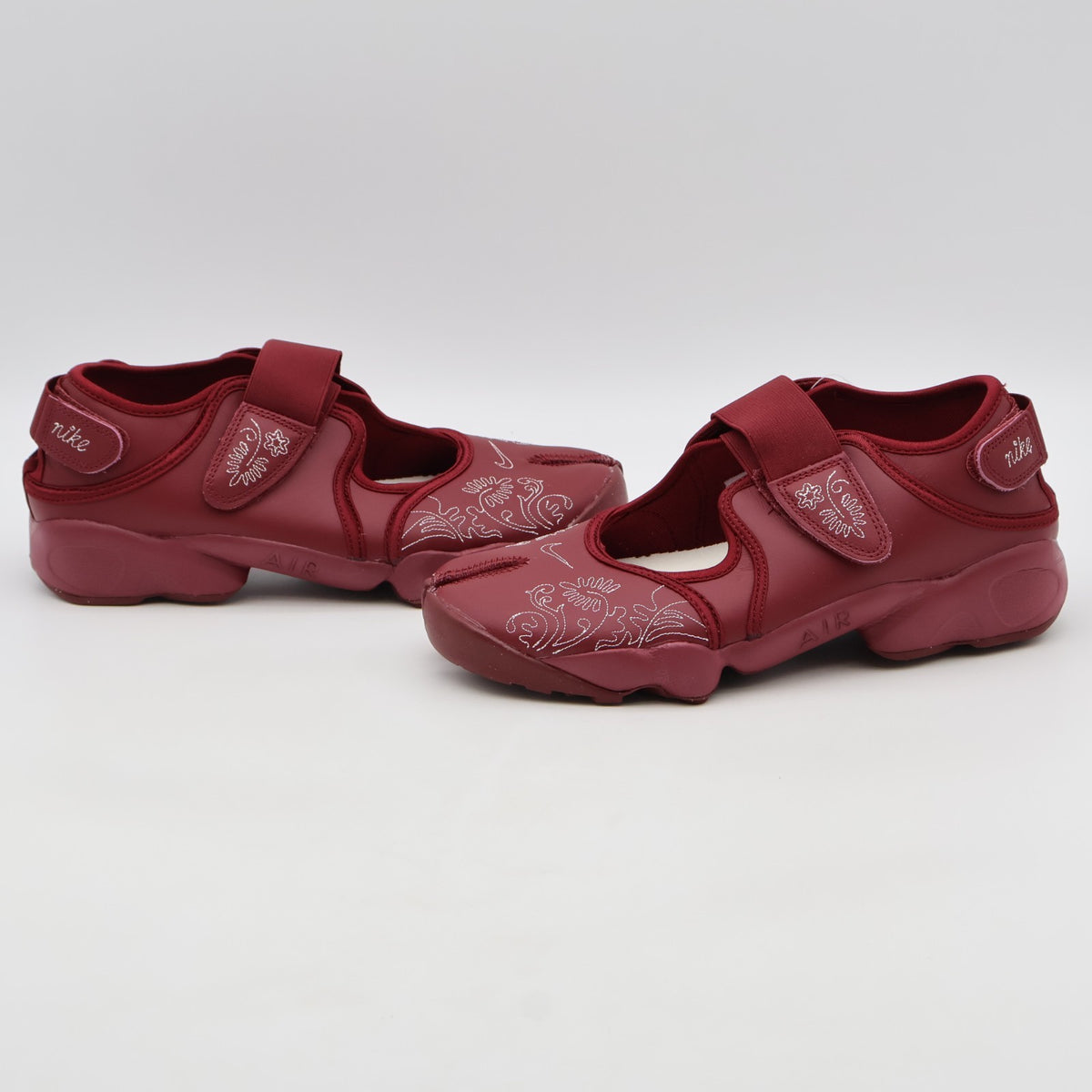 IH7318-677 Nike  Air Rift Botanical Team Red (Women's)