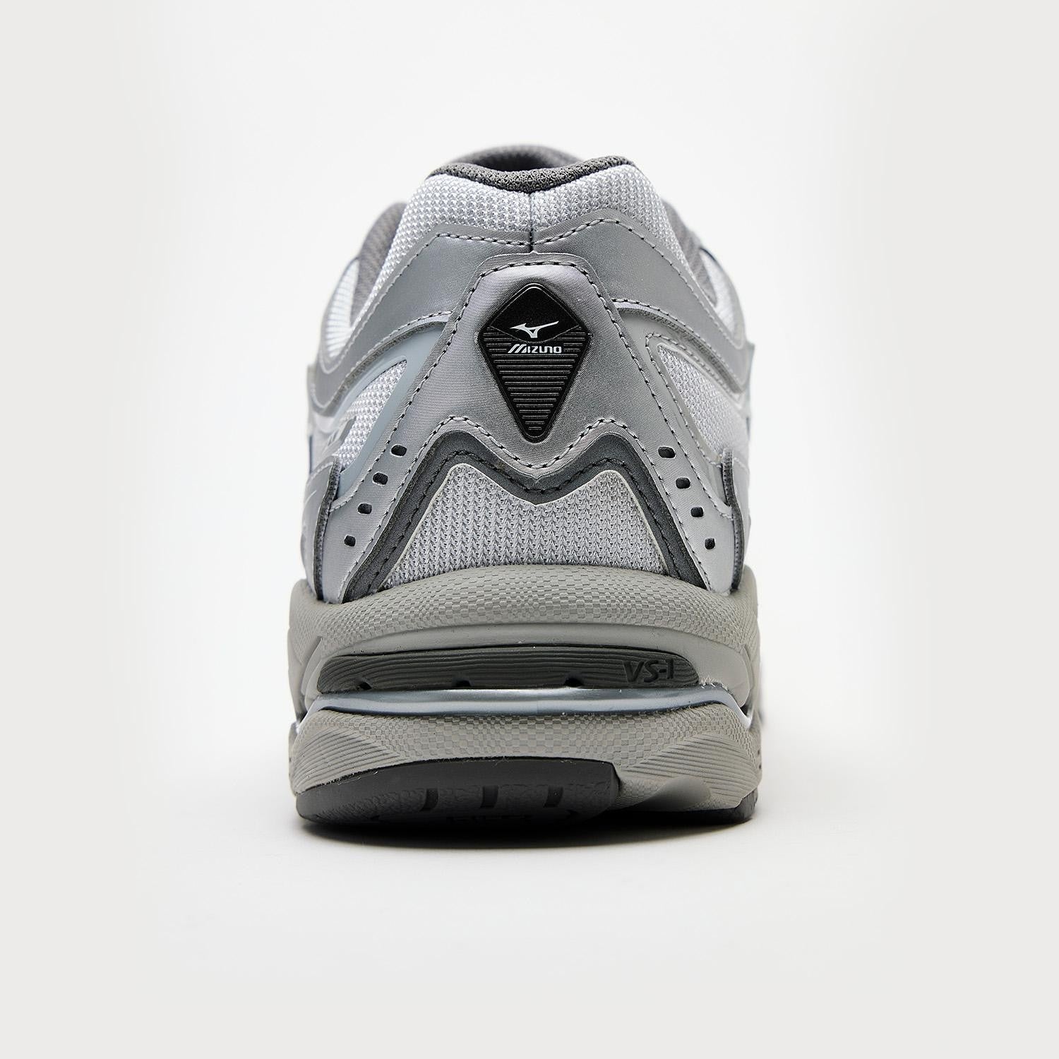 D1GA260C02 Mizuno Wave MG4 LS "Silver/White/Grey" (Men's)