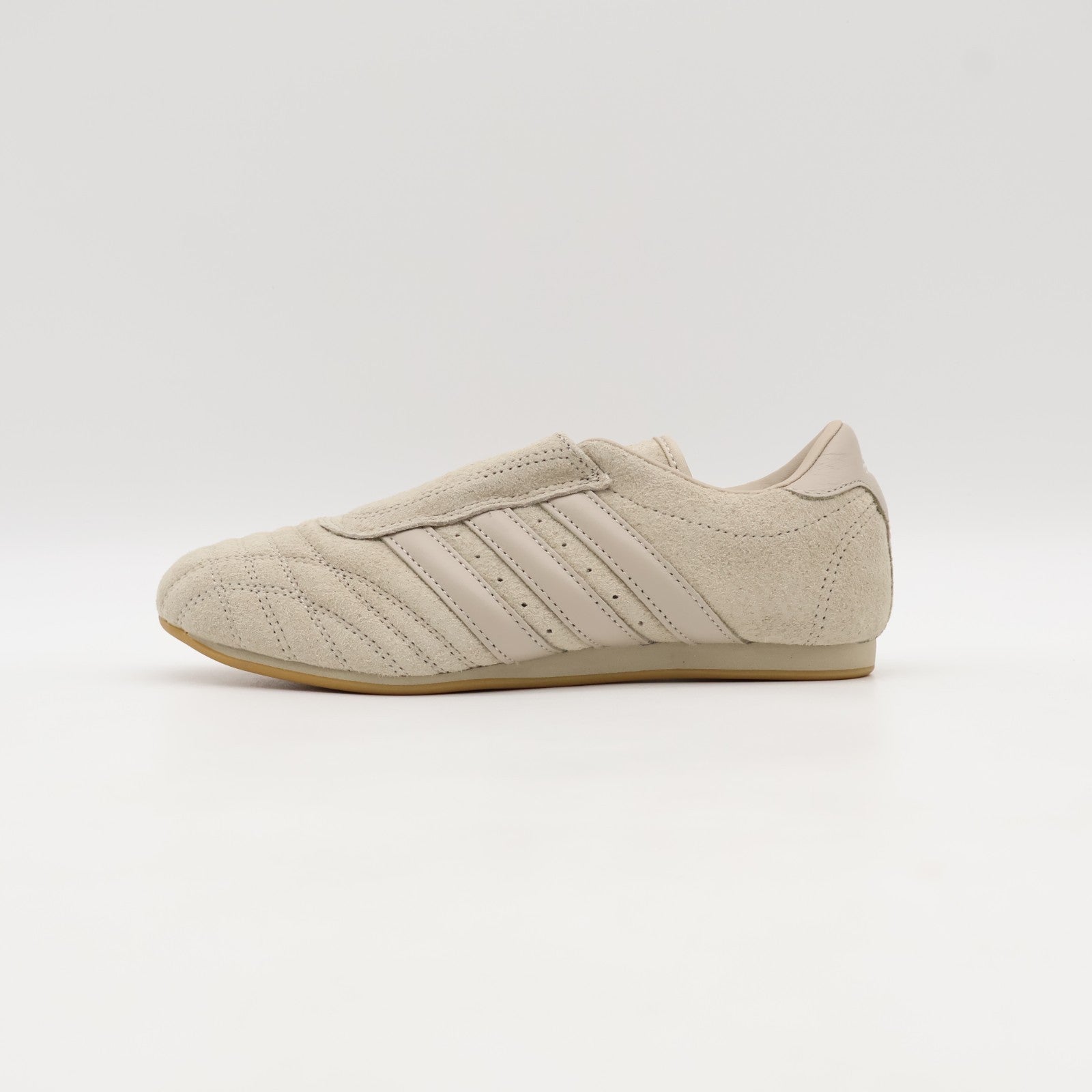 JQ4278 adidas Originals Women's Taekwondo Beige (BILLYâS Excluisive) (Women's)