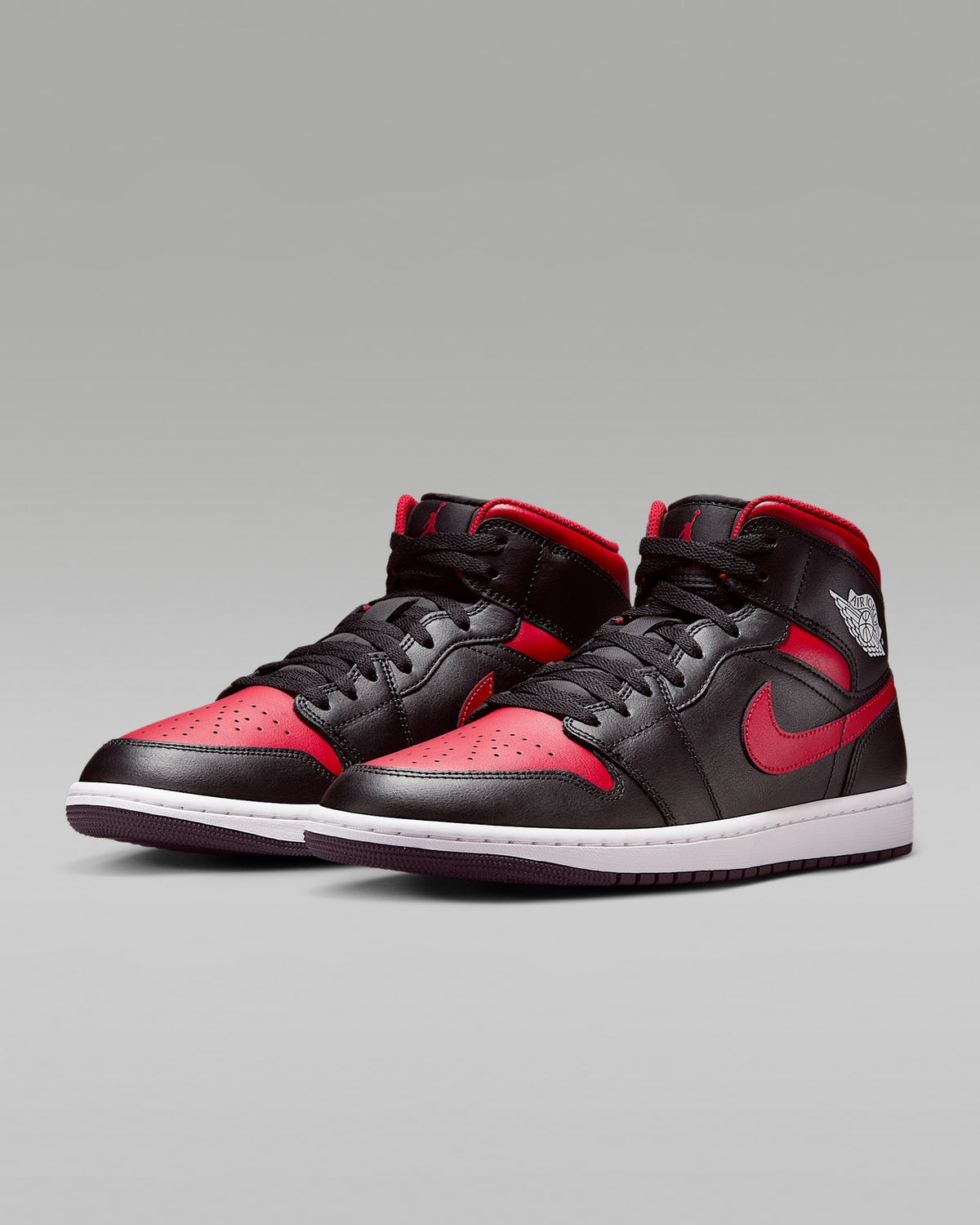 DQ8426-067 Nike Air Jordan 1 Mid Bred (Men's)