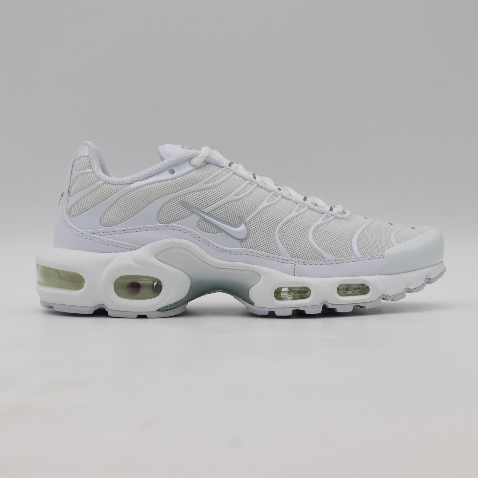DM2362-100 Nike Air Max Plus White Pure Platinum (Women's)