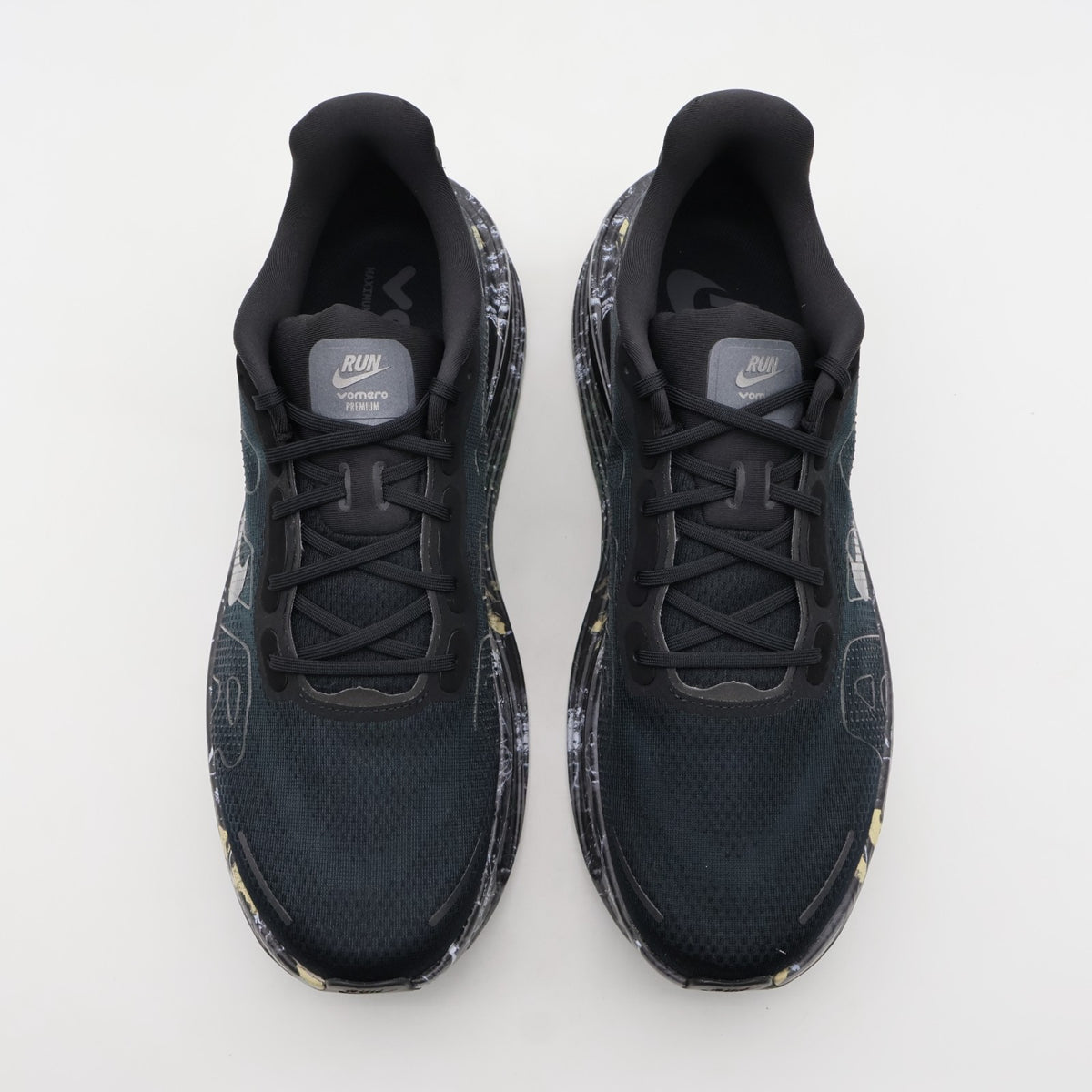 IO7325-001 Nike Vomero Premium Realtree (Men's)