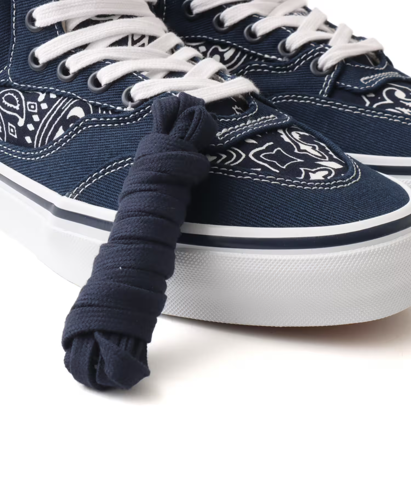 VN000EFYCQ8 Vans OTW HALF CAB 33 "BEDWIN & THE HB'S BANDANA"