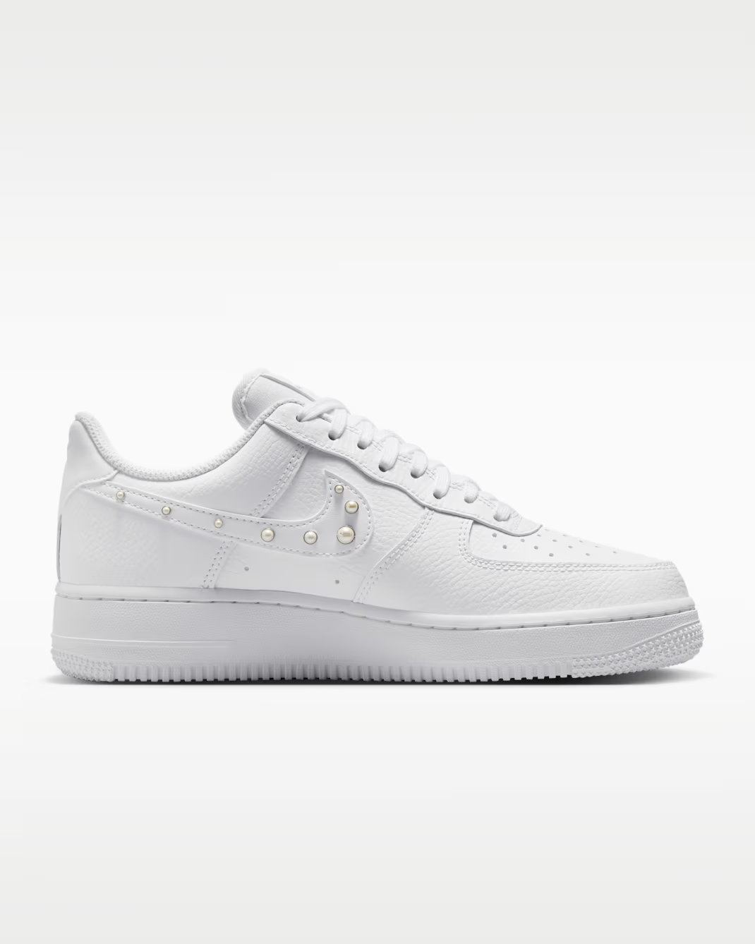 IU7557-100 Nike Women's Air Force 1 Low Pearl Swoosh (Women's)