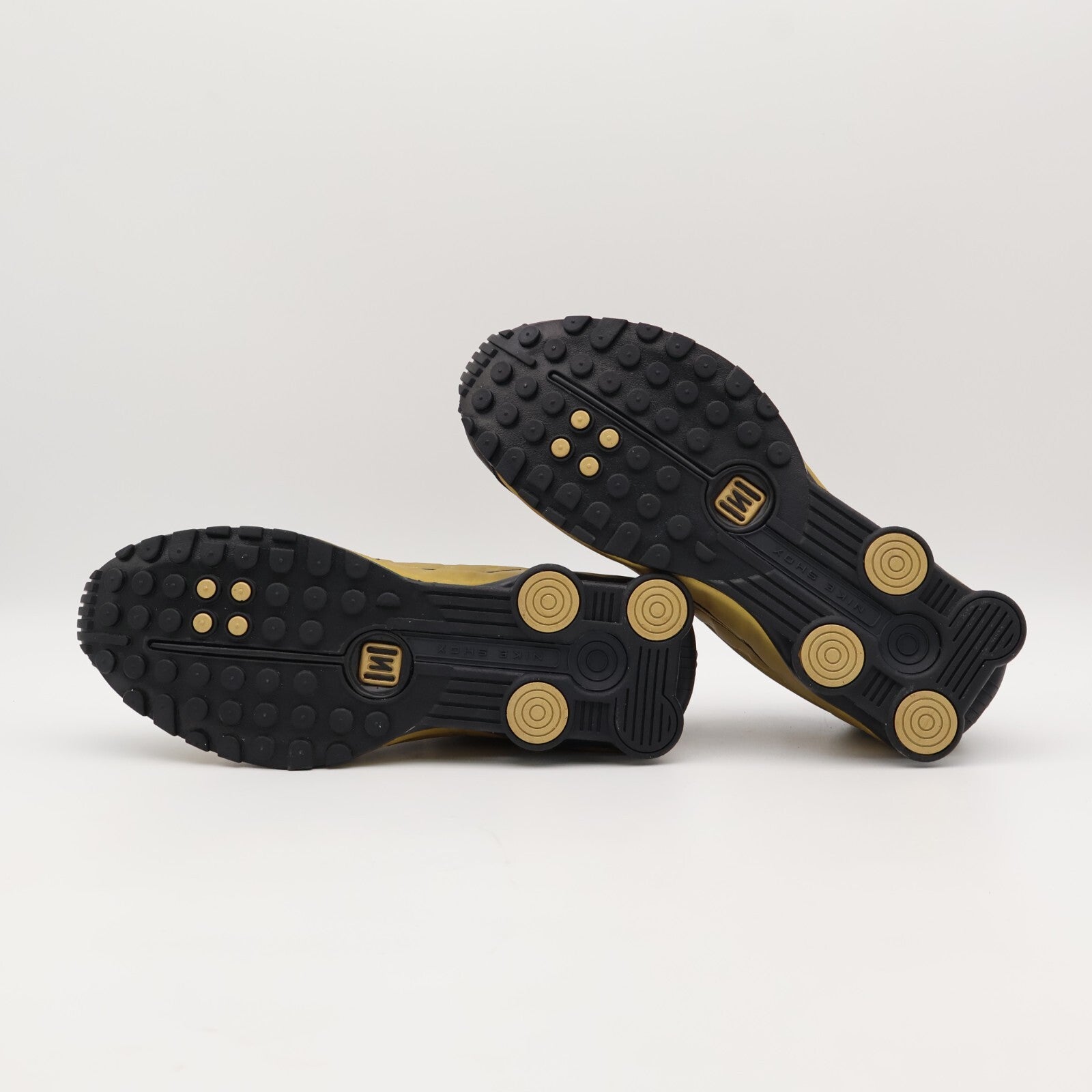 AR3565-005 Nike Shox R4 Black Metallic Gold Silver (Women's)