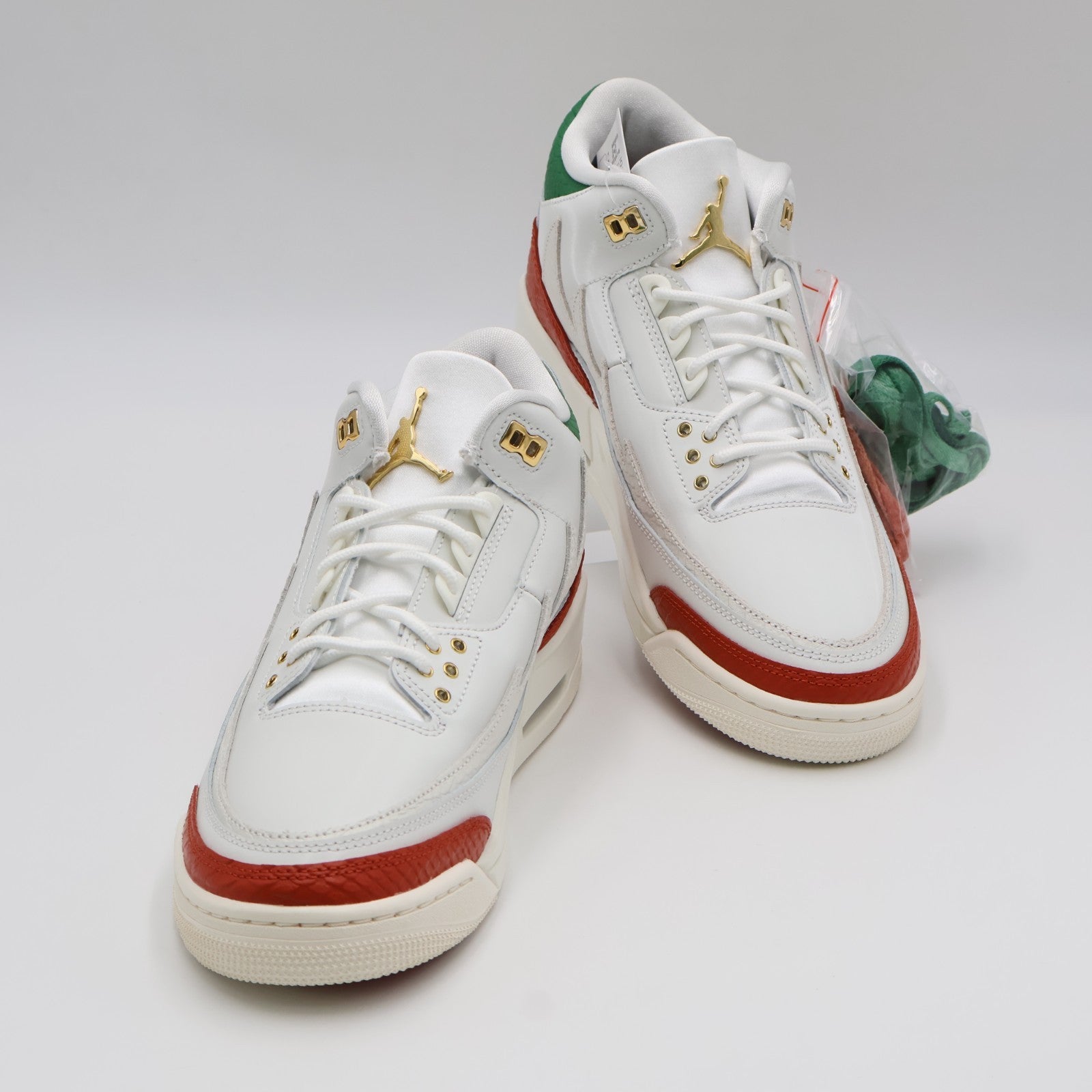 IO1752-100 Nike Air Jordan 3 Retro Mex El Vuelo (Men's)