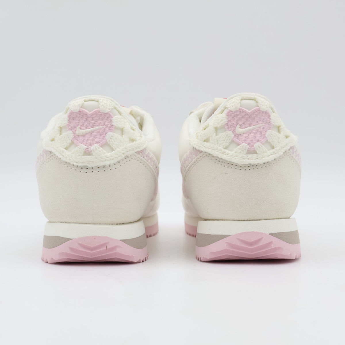 HV6012-161 Nike Women's Cortez Valentine's Day (Women's)