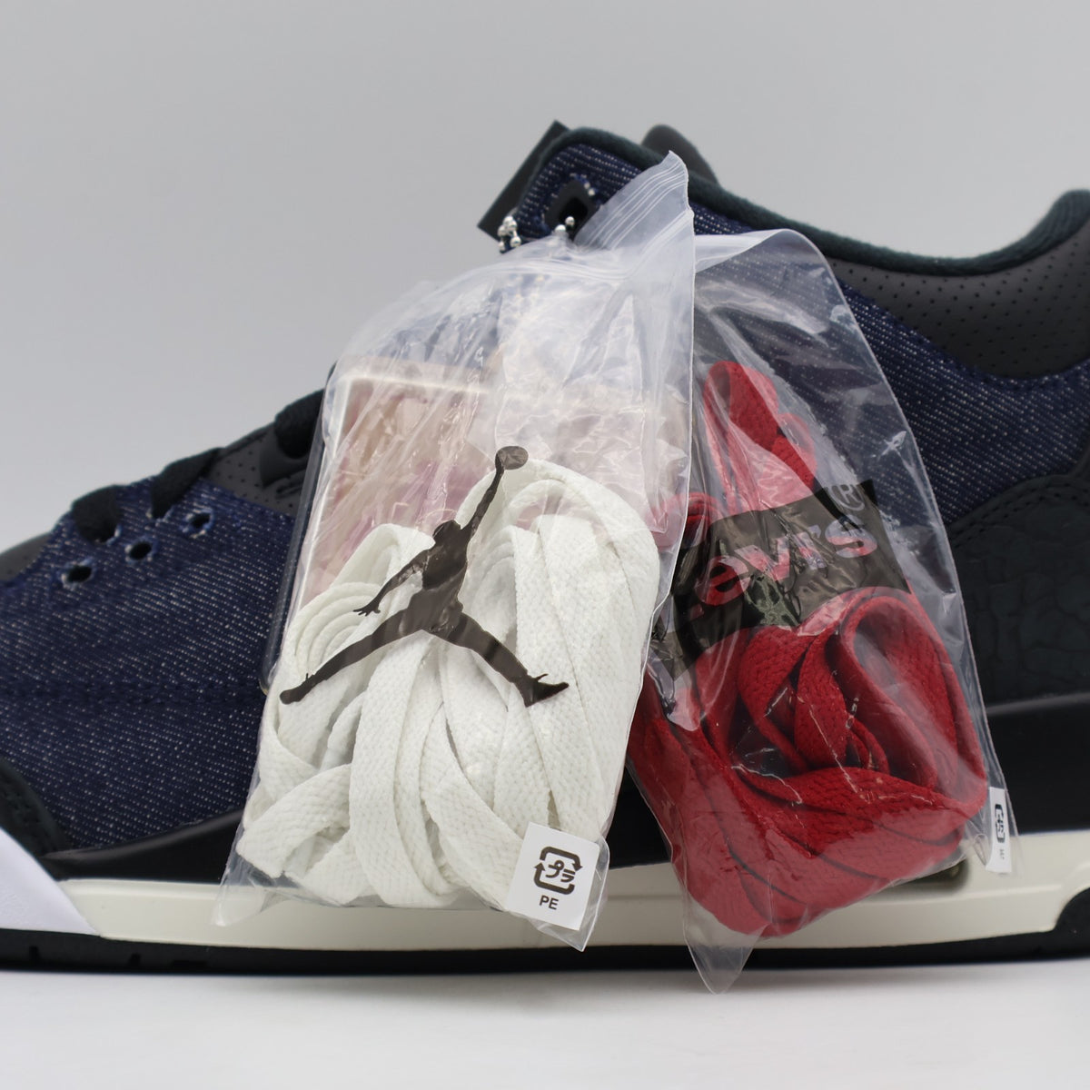 IH7959-400 Leviâs Nike Air Jordan 3 Retro SP Indigo and Gym (LEVI'S Tab) (Men's)